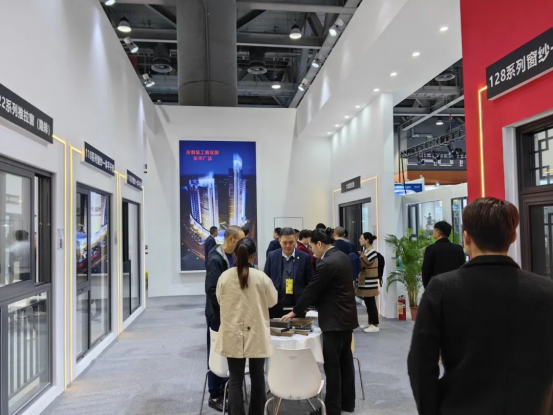 2024.03.14-“隐”领品质、聚焦色彩!永利坚参加第30届广州门窗展精彩回顾_1_16_translate_202507011552231347.png